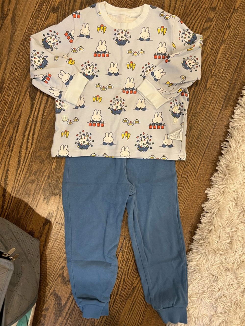 Japan Exclusive Uniqlo Miffy Print Pajama Set Kids Toddler  100 4T
